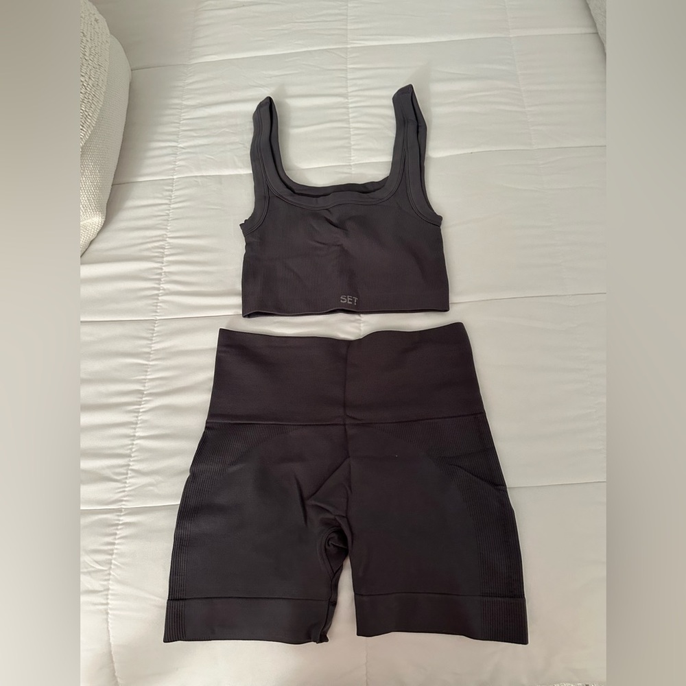 SET Active Black Sports Bra and Shorts Set